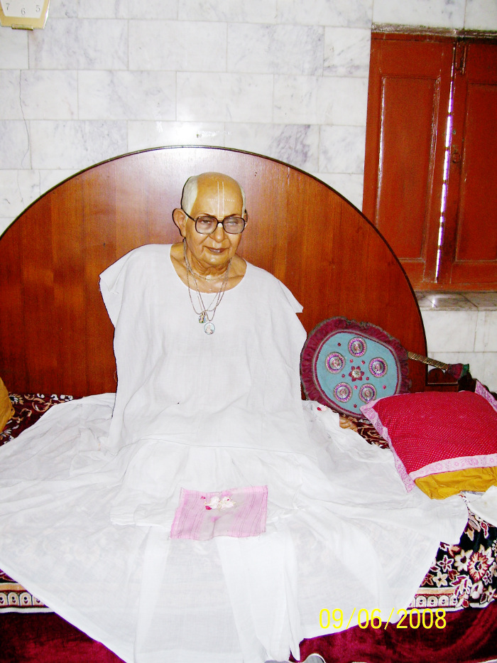 A view of the room of Gurudev Dr. Mahambrata Brahmachari at Mahauddharan Math,Maniktala