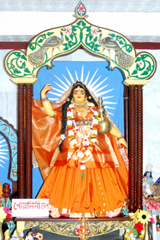 Natua Gour Goyalini Besha