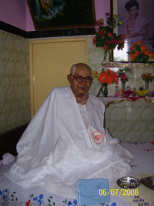 Gurudev idol